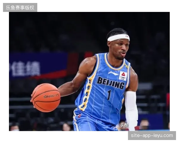 北京首钢队在季后赛中展示了高效的区域防守,轮转执行下每回合失分仅为0.89分 北京首钢队在季后赛中展示了高效的区域防守,轮转执行下每回合失分仅为0.89分